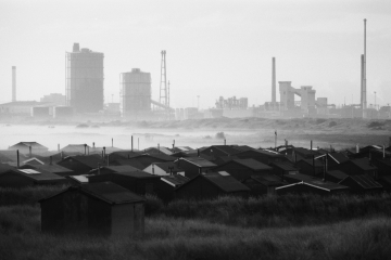 07-South-Gare-Fishermans-Huts-in-the-mist-early-morning
