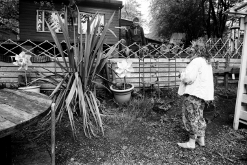 08-Trish-and-Leona-Carbeth-Huts
