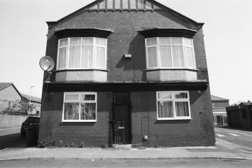 09-House-on-East-Park-Drive-East-End-Park-LS9