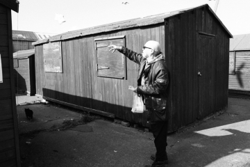 15a-Jim-feeding-the-seagulls-Middleton-Cabins-Hartlepool-scaled