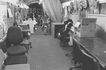 29-Bob-in-carriage-Platform-1-Huddersfield