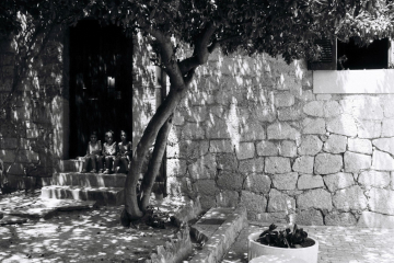 Children in the shade, Estellencs, Mallorca, Spain.