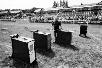 24-76-Whippet-racing-Pontefract